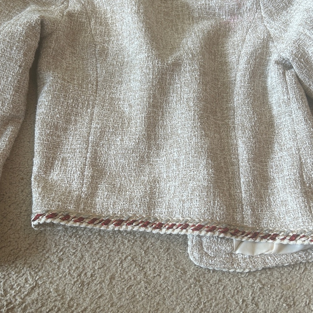 Zara Cream tweed jacket cream with red trim accents. 4 pockets. White - Picture 14 of 14